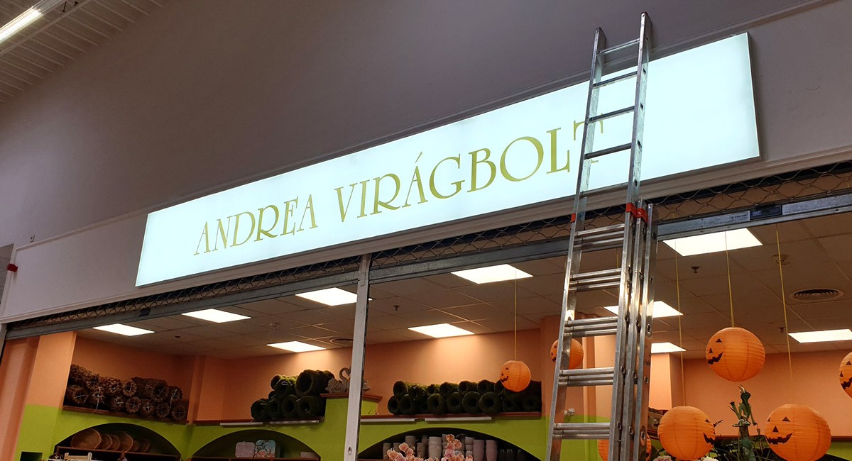 rk-andreaviragbolt-vilagitotabla-1